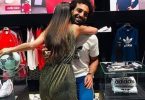 فتاة تحضن محمد صلاح