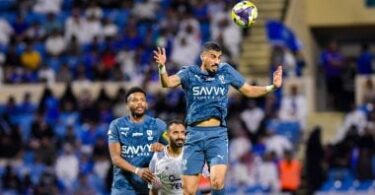 الشارقة ضد الهلال