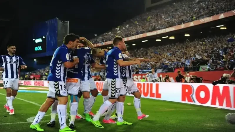 ألافيس ضد إشبيلية