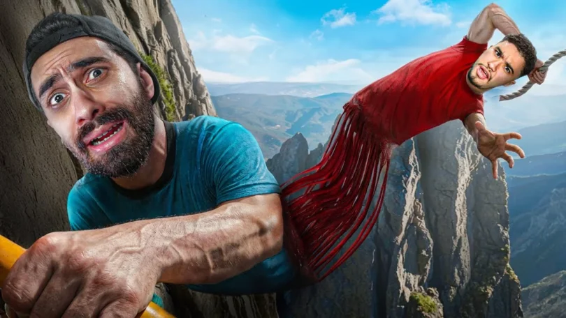 انا و بولتكس ملزوقين في بعض غصب عننا !! 😭 هو النص الي تحت وانا النص الي فوق