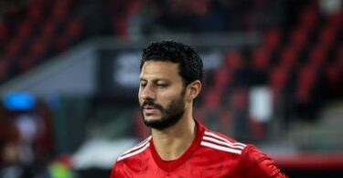 حسين الشحات - تفاصيل الخبر