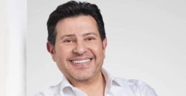 الفنان هاني شاكر - تفاصيل الخبر
